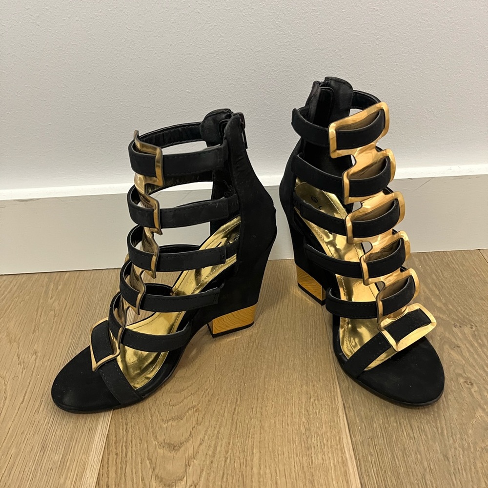 Black and gold, open toe heels